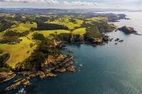 Rocky_Bay;Northland;sandy_beaches;bachs;holiday_homes;bush;native_forrest;golden